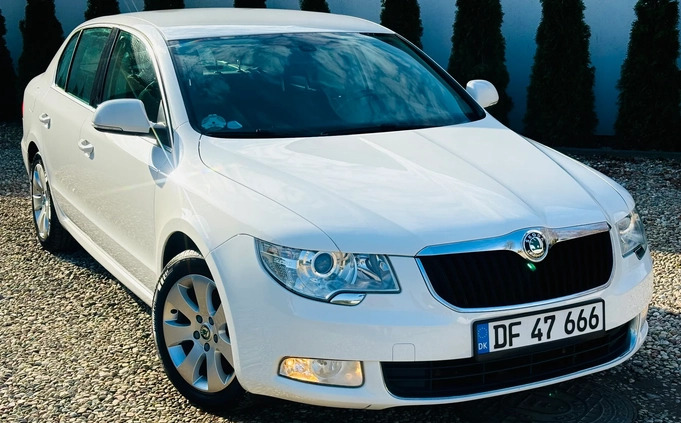 Skoda Superb cena 29990 przebieg: 165000, rok produkcji 2011 z Kościan małe 232